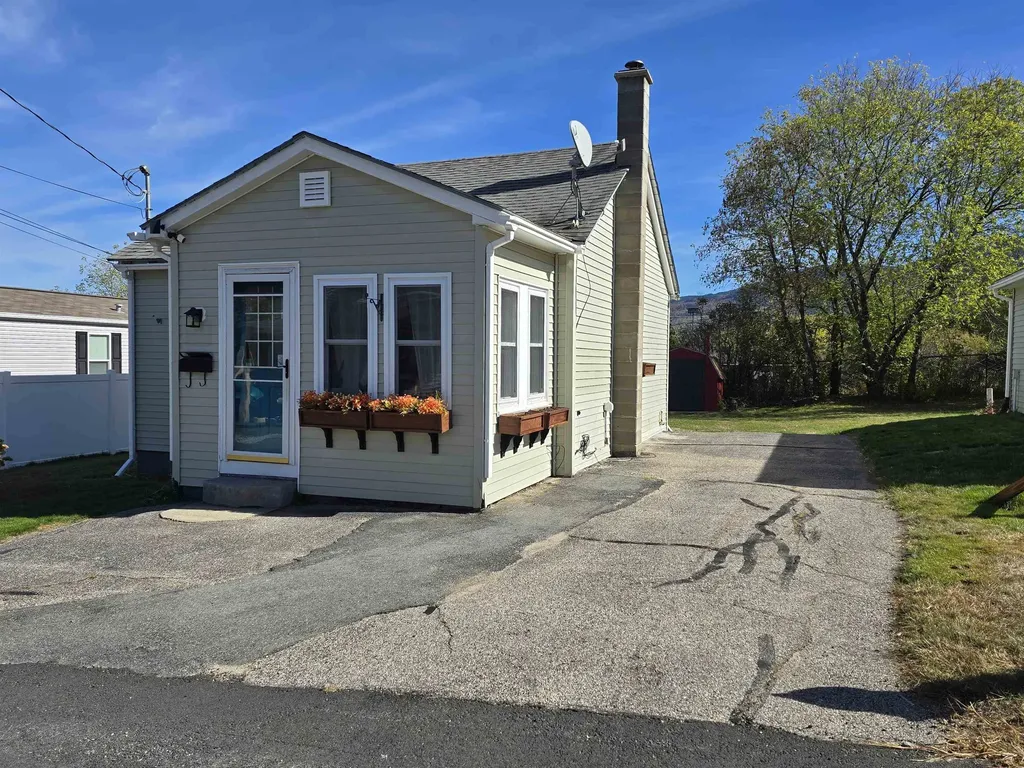 23 Union Street Gorham NH 03581