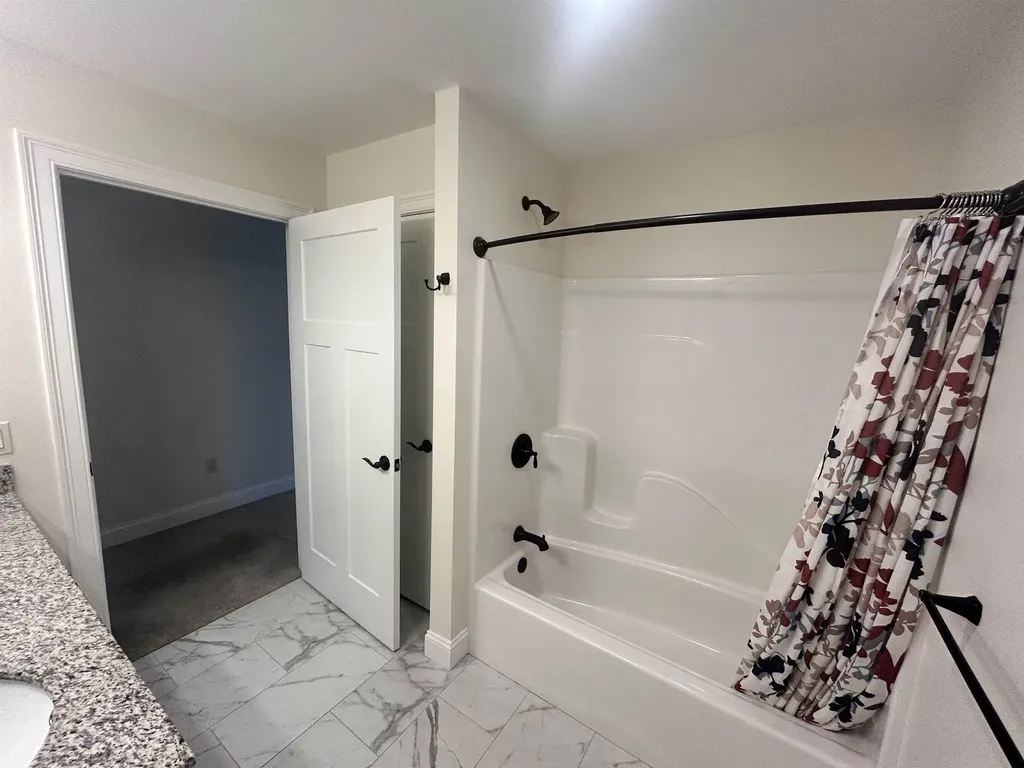 154 Chase Court Essex VT 05452