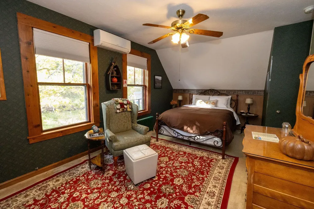 100 Lower Bay Road Sanbornton NH 03269