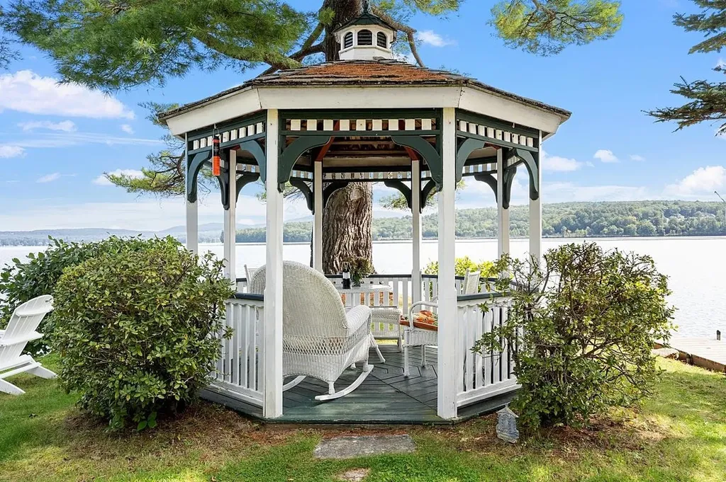 100 Lower Bay Road Sanbornton NH 03269