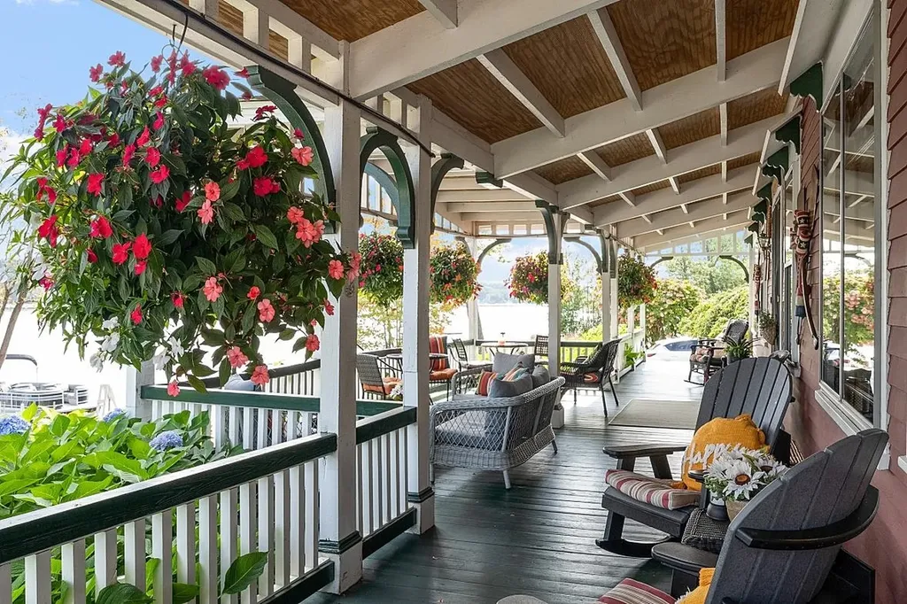 100 Lower Bay Road Sanbornton NH 03269