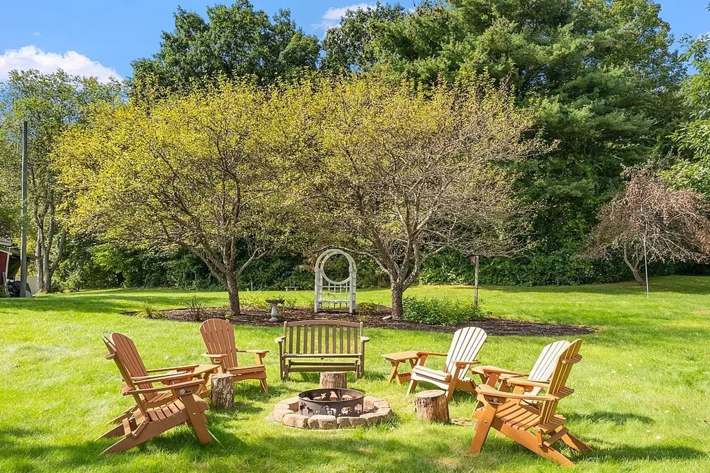 100 Lower Bay Road Sanbornton NH 03269