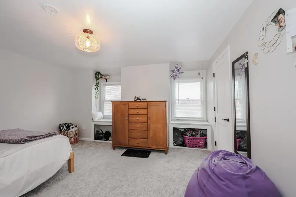 1 Oakwood Lane Goffstown NH 03045