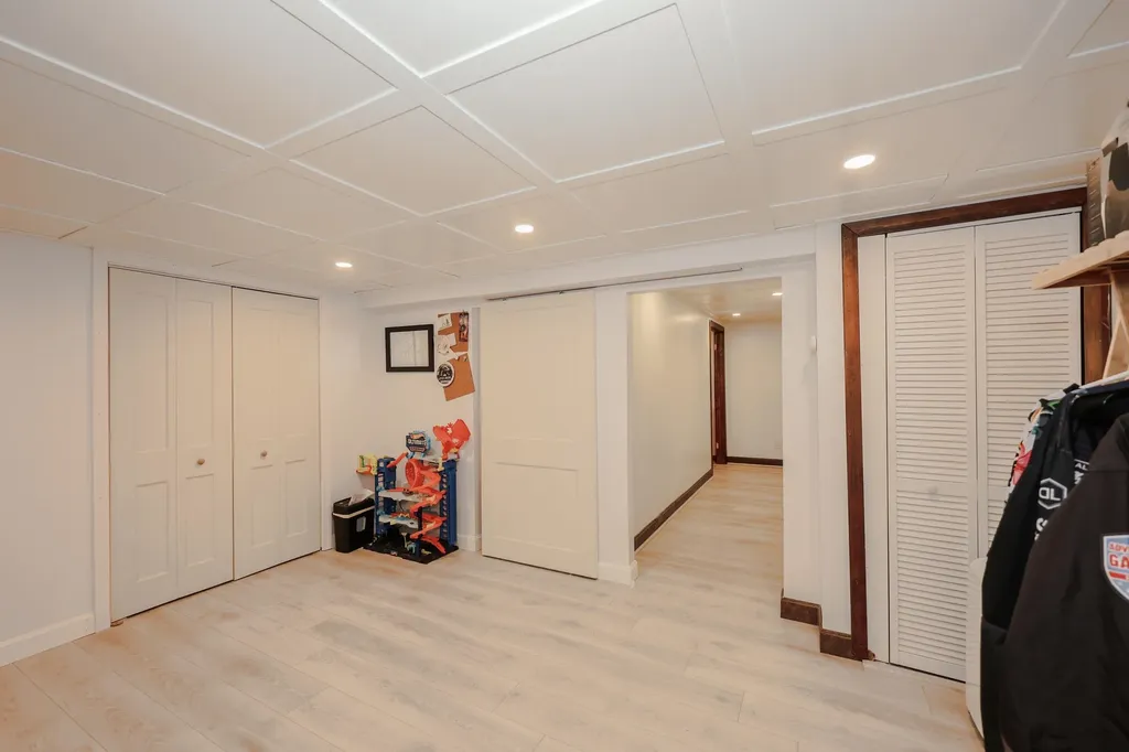 1 Oakwood Lane Goffstown NH 03045