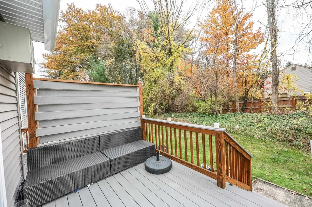 1 Oakwood Lane Goffstown NH 03045