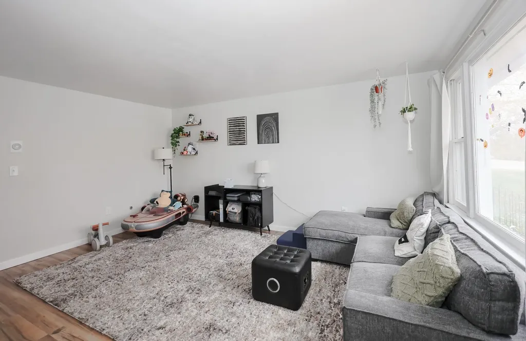 1 Oakwood Lane Goffstown NH 03045