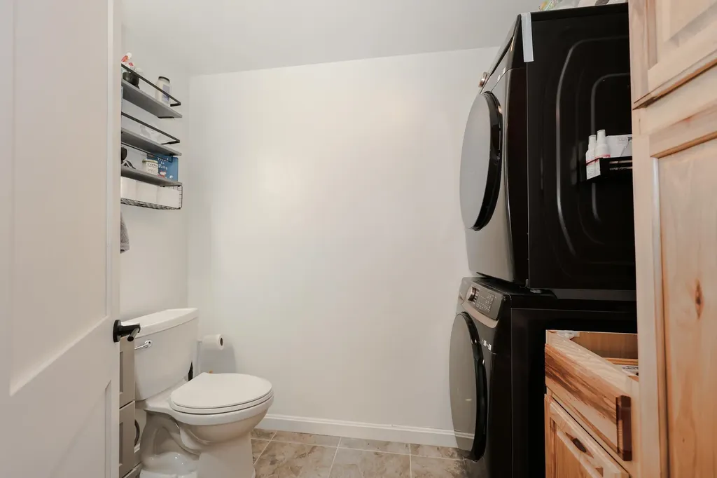 1 Oakwood Lane Goffstown NH 03045