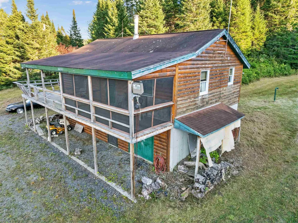 31 Beaver Brook Road Pittsburg NH 03592