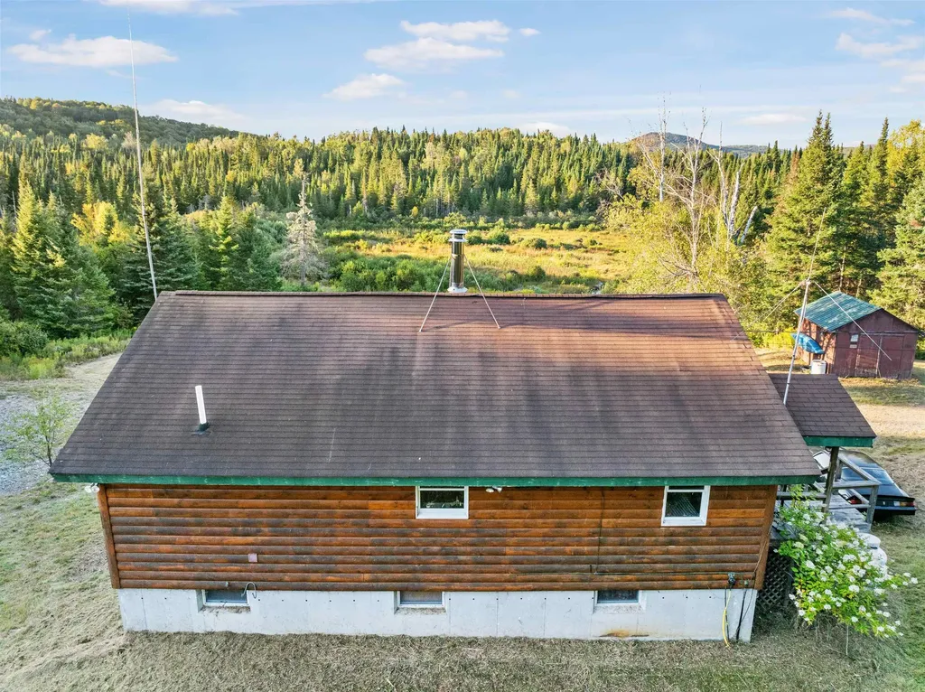 31 Beaver Brook Road Pittsburg NH 03592