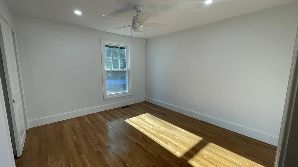 4 Mulberry Road Salem NH 03079