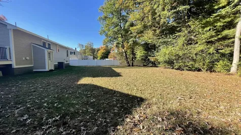 4 Mulberry Road Salem NH 03079