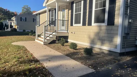 4 Mulberry Road Salem NH 03079