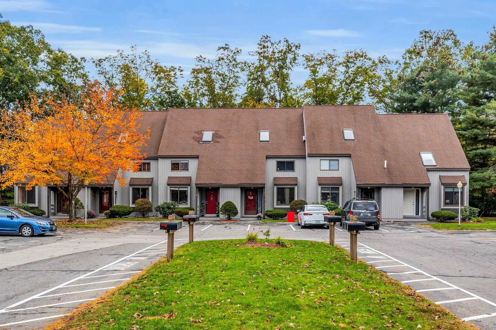 10 Kingston Court Merrimack NH 03054