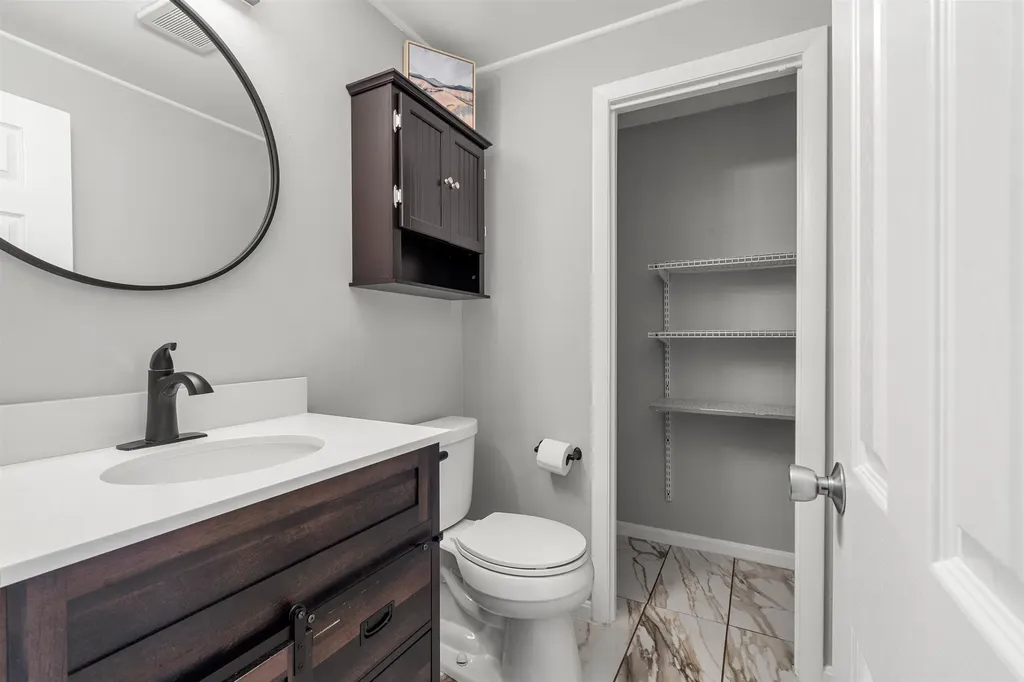 10 Kingston Court Merrimack NH 03054