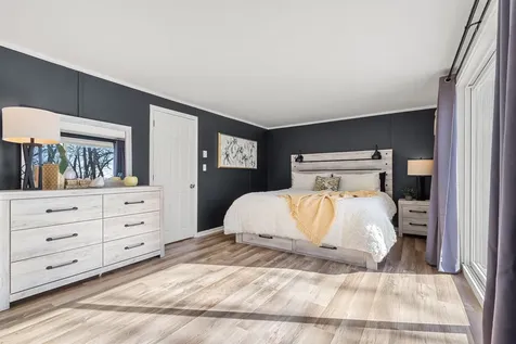 10 Kingston Court Merrimack NH 03054