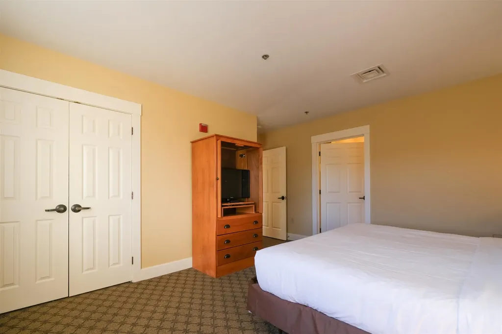 238 Q1 Jackson Gore Inn Ludlow VT 05149