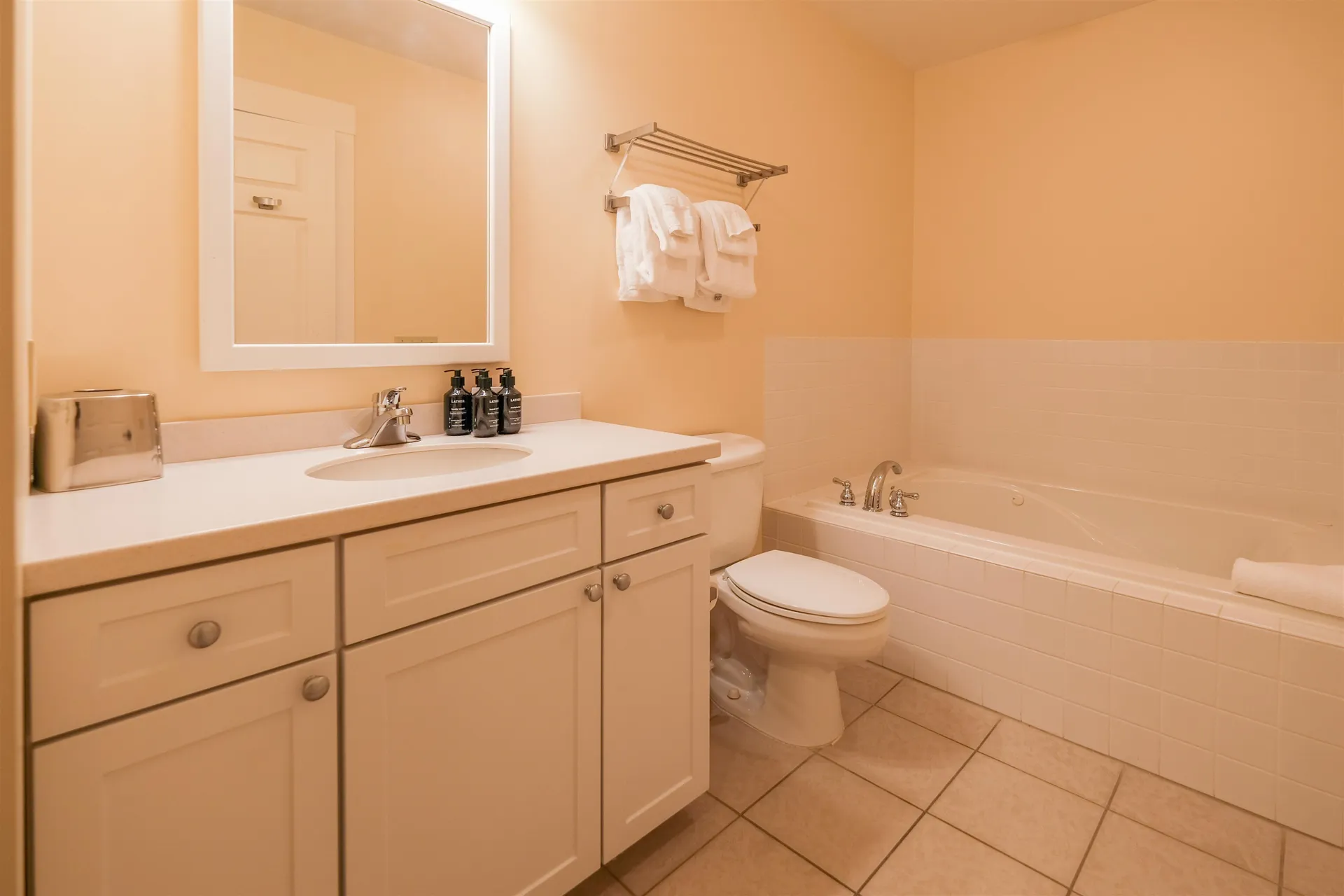 238 Q1 Jackson Gore Inn Ludlow VT 05149