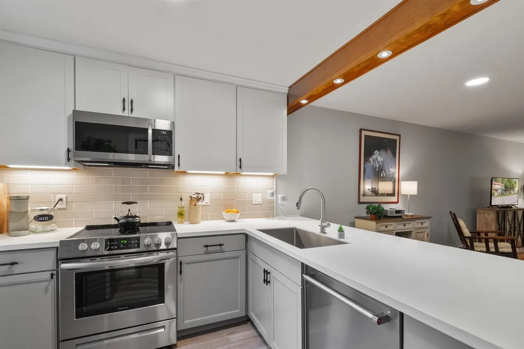 26 Hayes Avenue South Burlington VT 05403