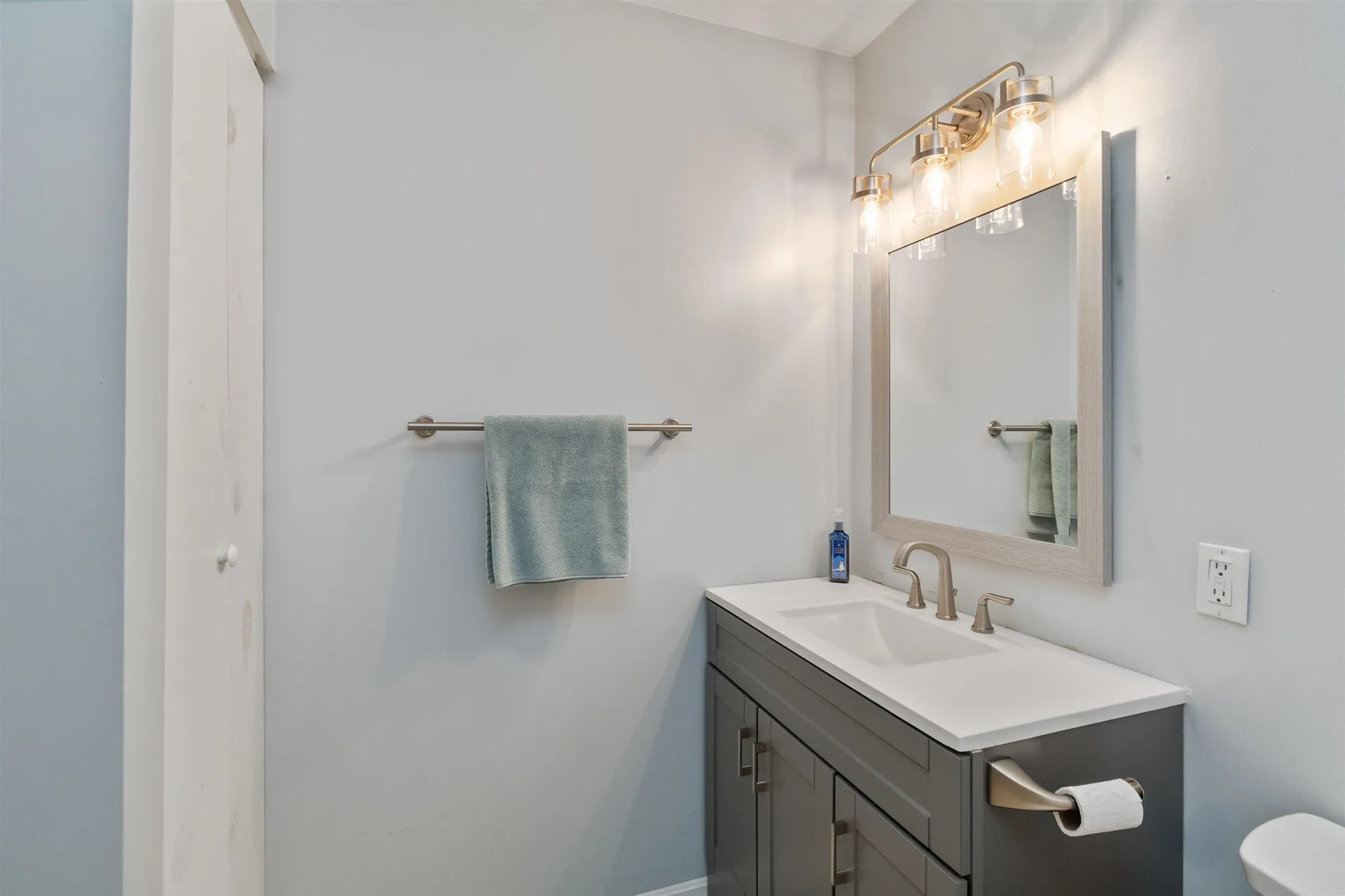 26 Hayes Avenue South Burlington VT 05403