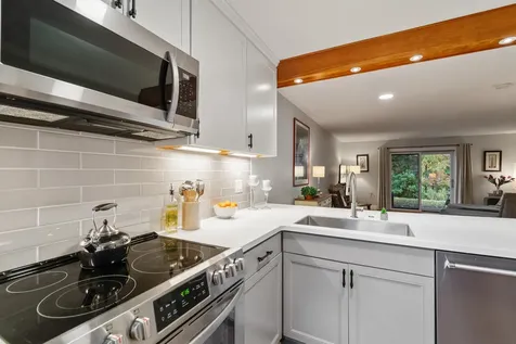 26 Hayes Avenue South Burlington VT 05403