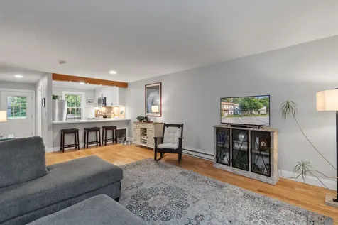 26 Hayes Avenue South Burlington VT 05403