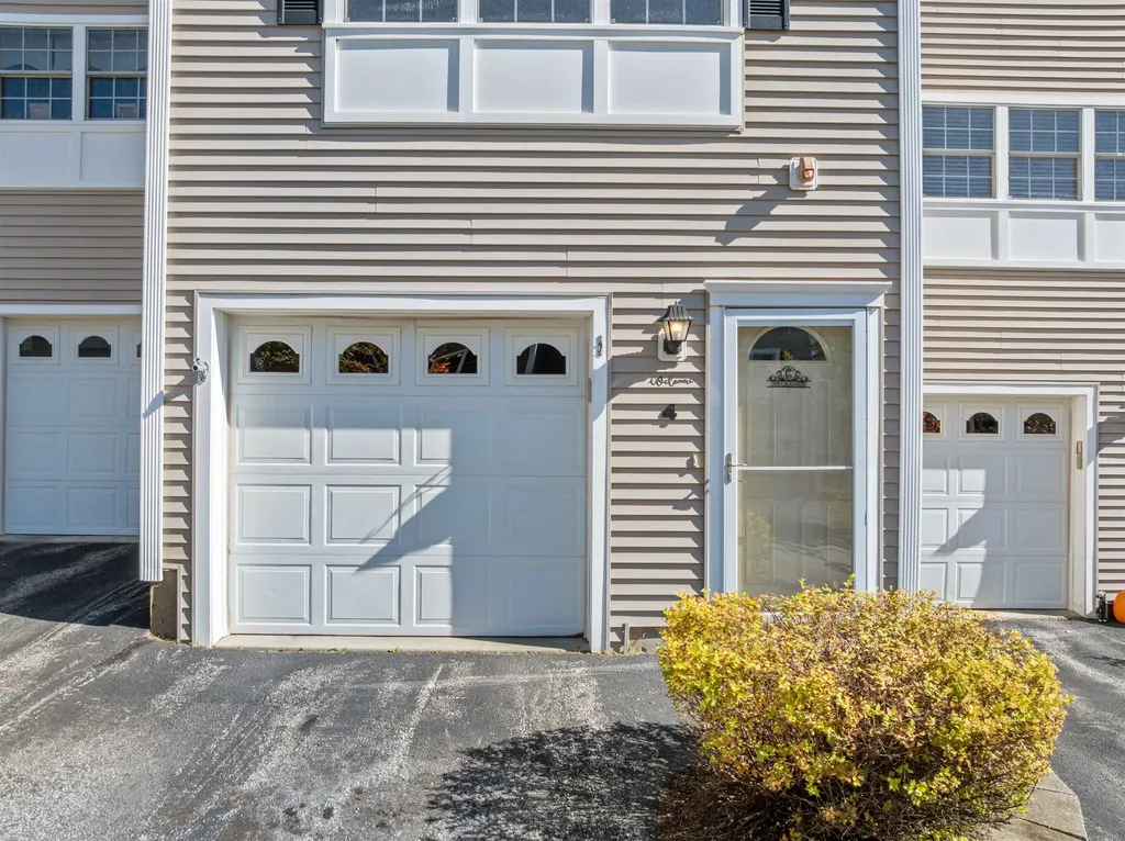 19 Dillon Way Laconia NH 03246