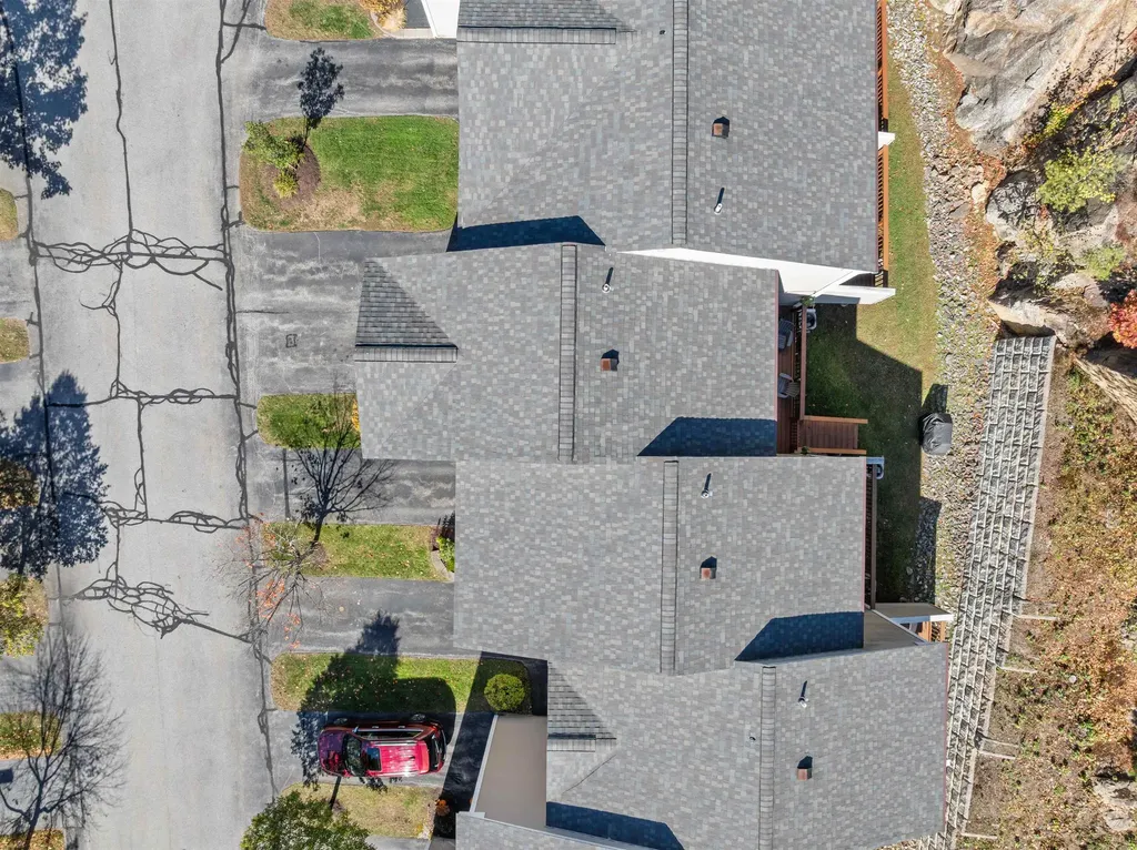 19 Dillon Way Laconia NH 03246