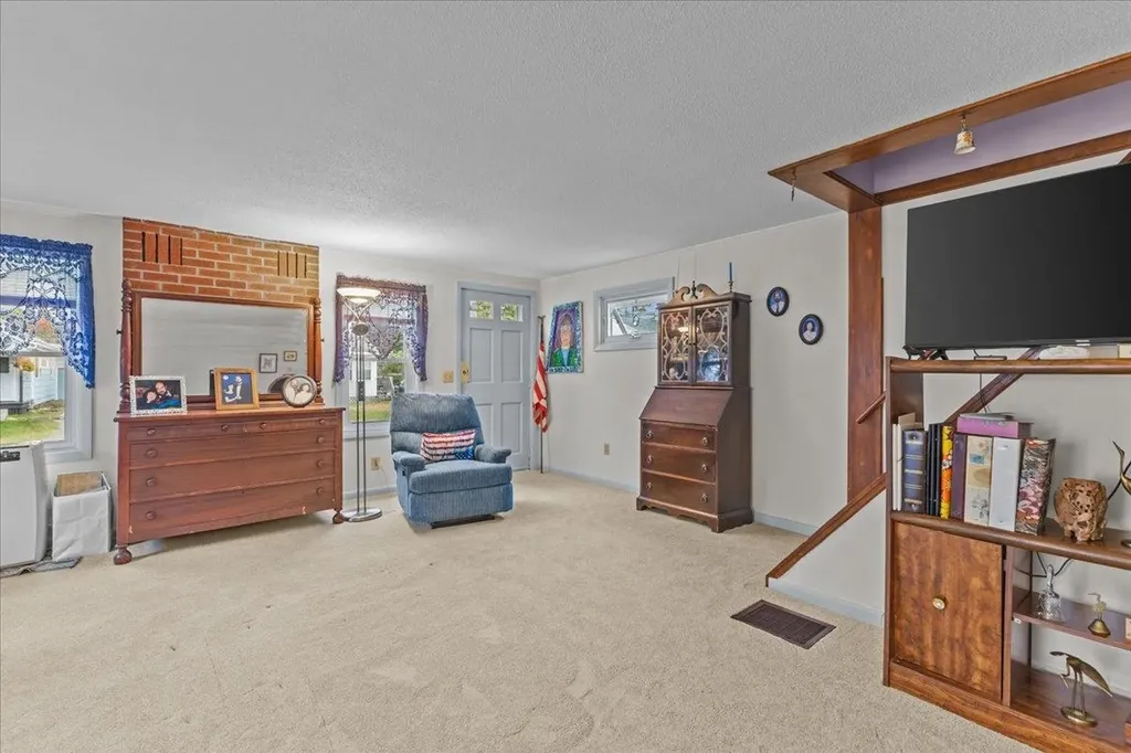 32 Birch Court Burlington VT 05408