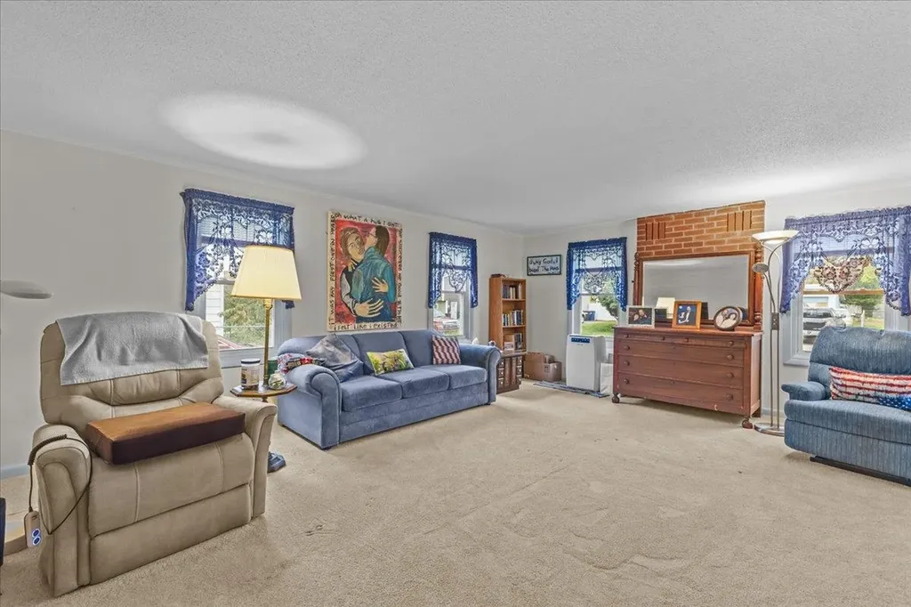 32 Birch Court Burlington VT 05408