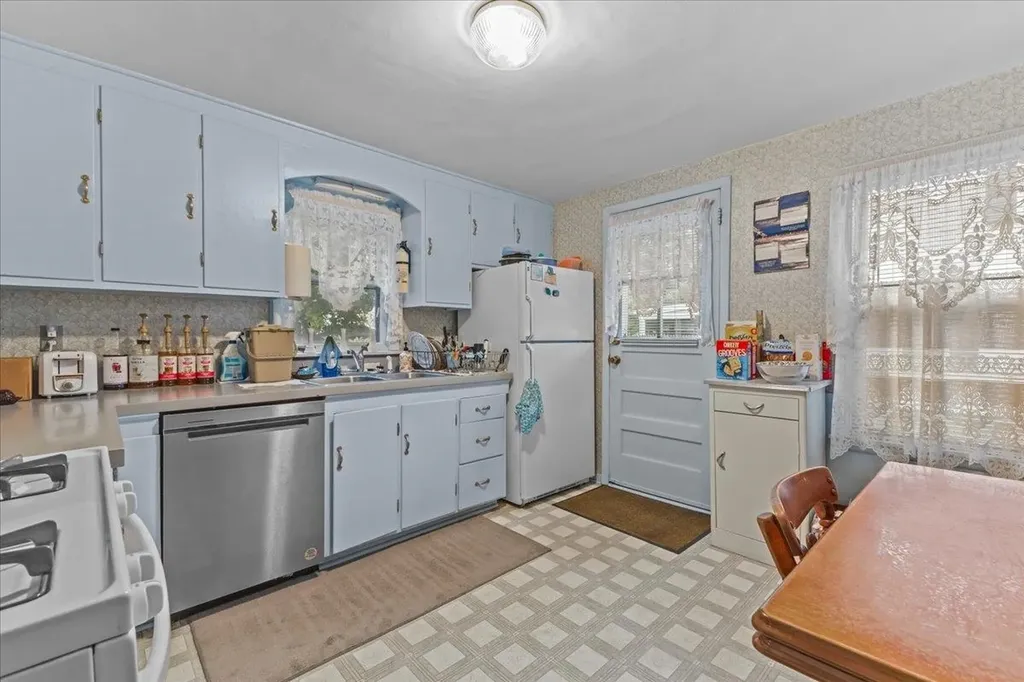 32 Birch Court Burlington VT 05408