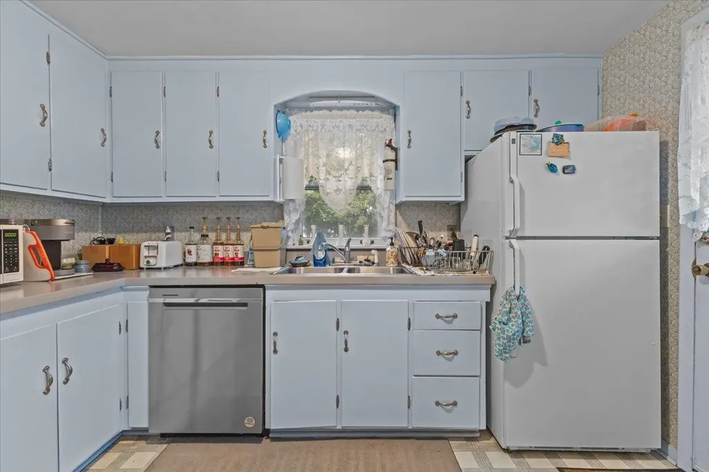 32 Birch Court Burlington VT 05408