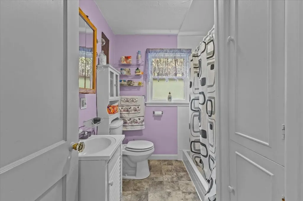 32 Birch Court Burlington VT 05408