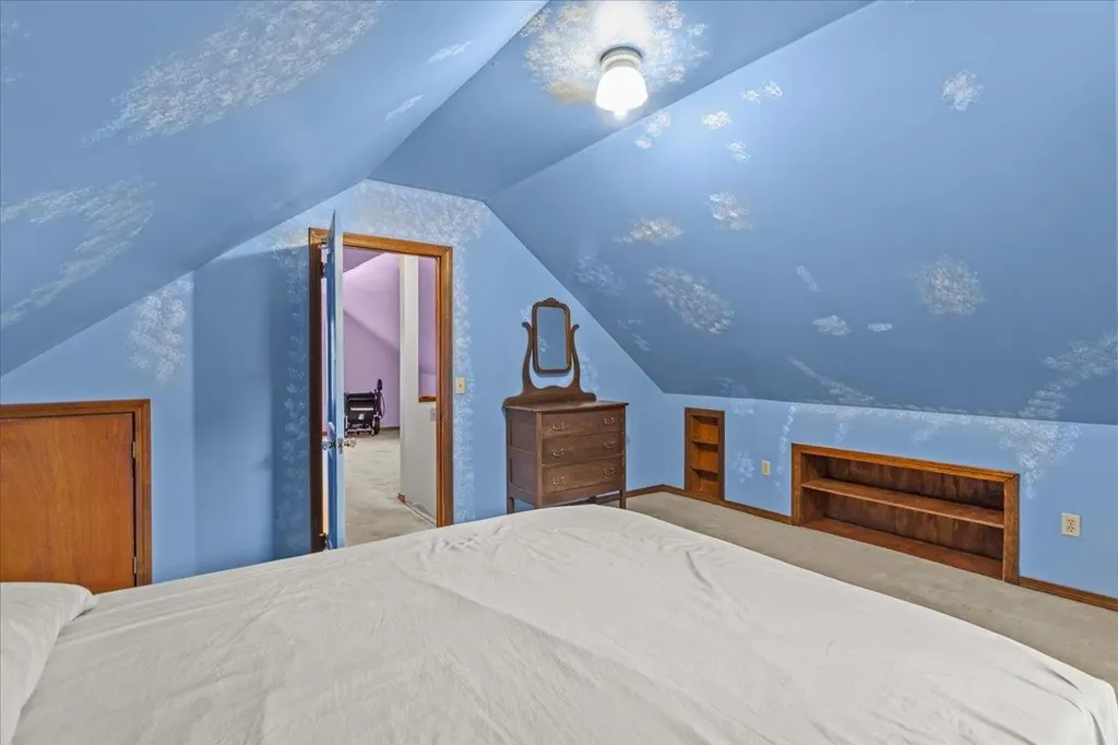 32 Birch Court Burlington VT 05408