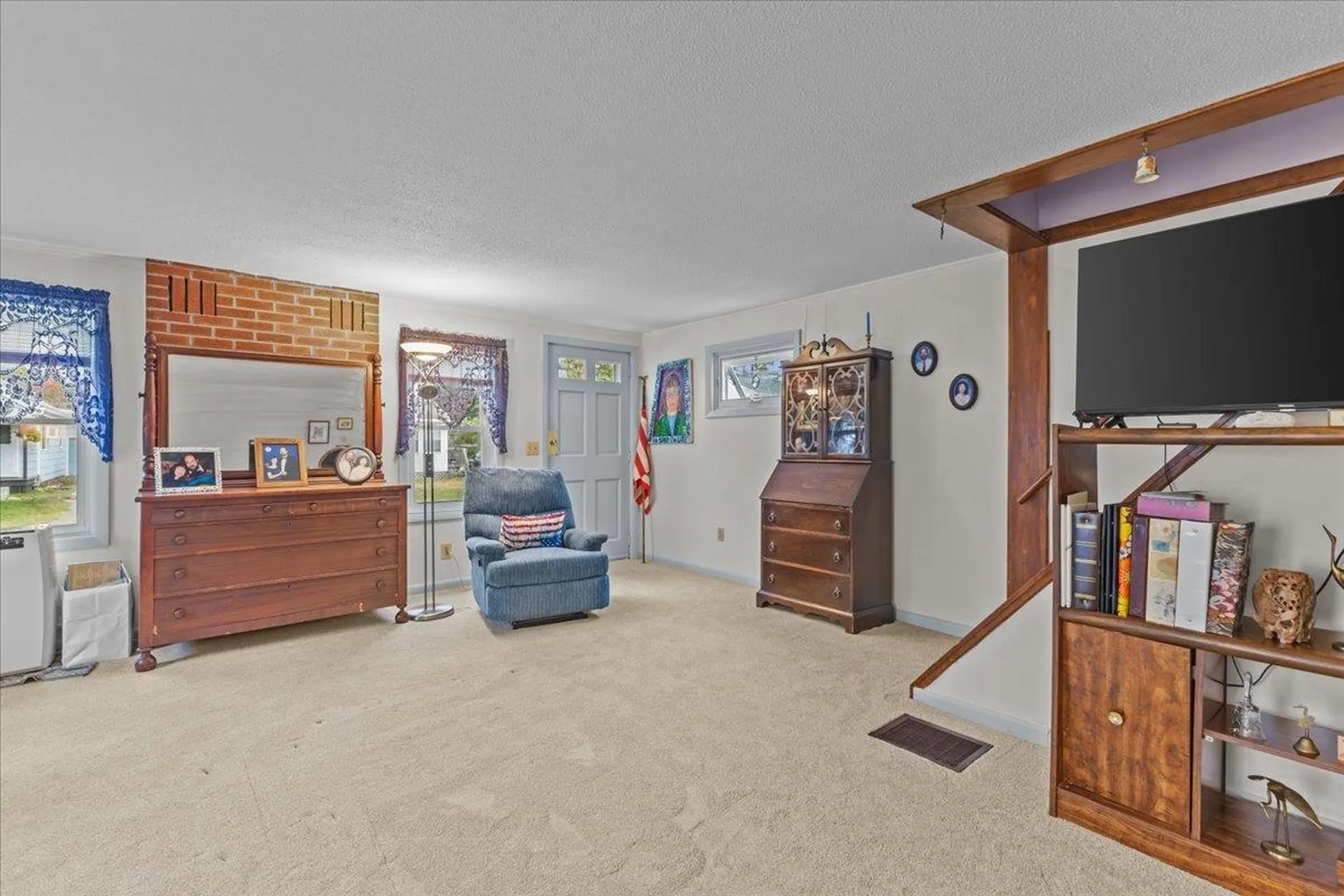 32 Birch Court Burlington VT 05408