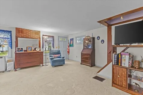 32 Birch Court Burlington VT 05408