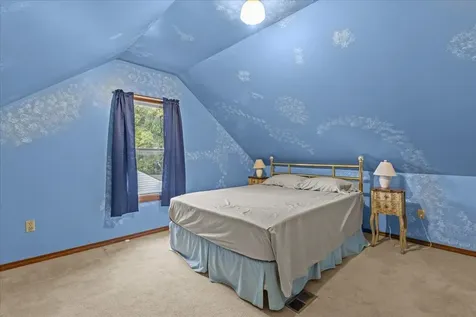 32 Birch Court Burlington VT 05408