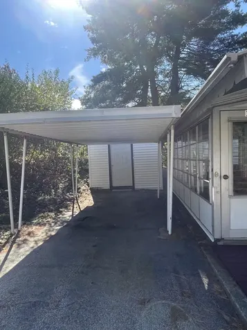 19 Embassy Avenue Hooksett NH 03106