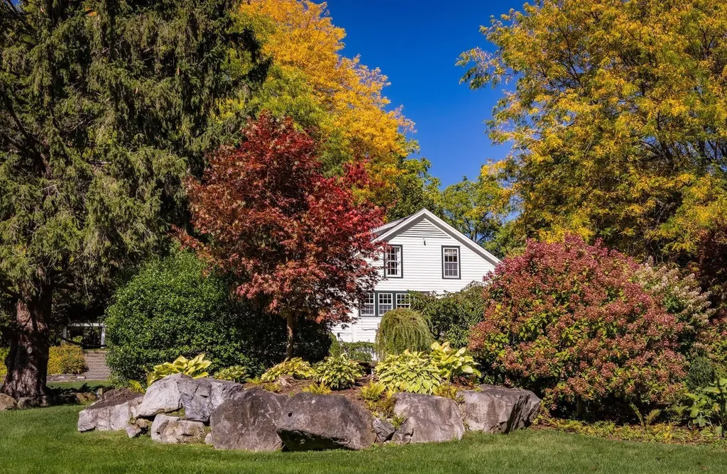 1028 Converse Bay Road Charlotte VT 05445-0000