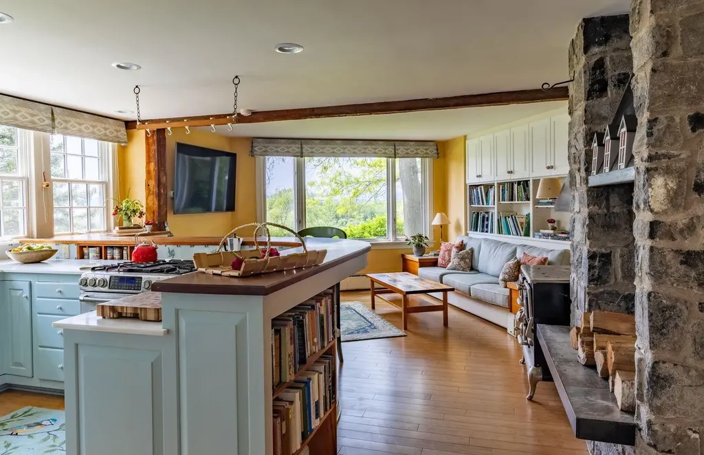 1028 Converse Bay Road Charlotte VT 05445-0000