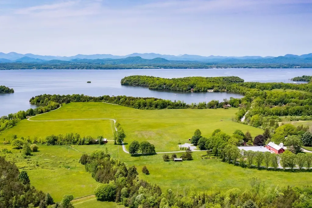 1028 Converse Bay Road Charlotte VT 05445-0000