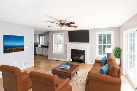 4 Sheldon Road Derry NH 03038