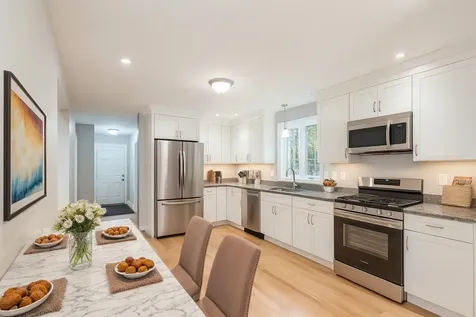 4 Sheldon Road Derry NH 03038