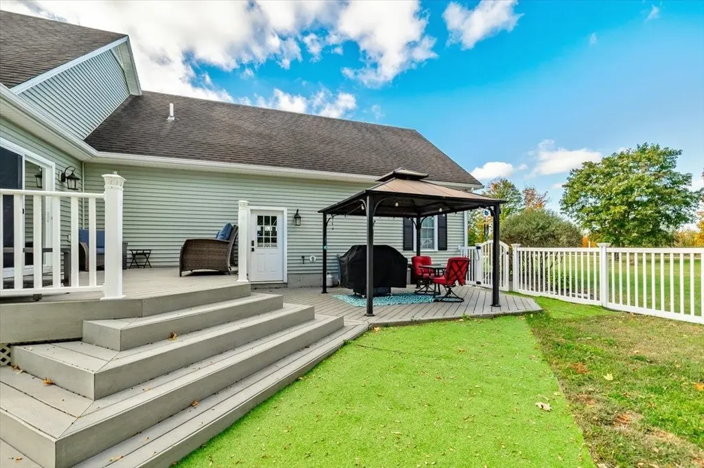 33 Heritage Lane Highgate VT 05459