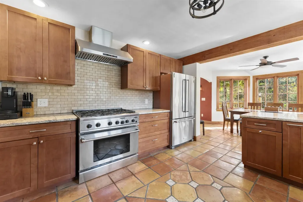 9 Lower Taylor Hill Road Winhall VT 05340