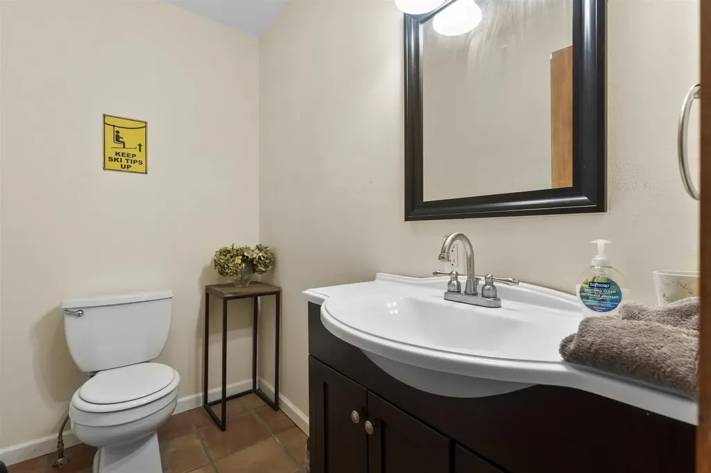 9 Lower Taylor Hill Road Winhall VT 05340