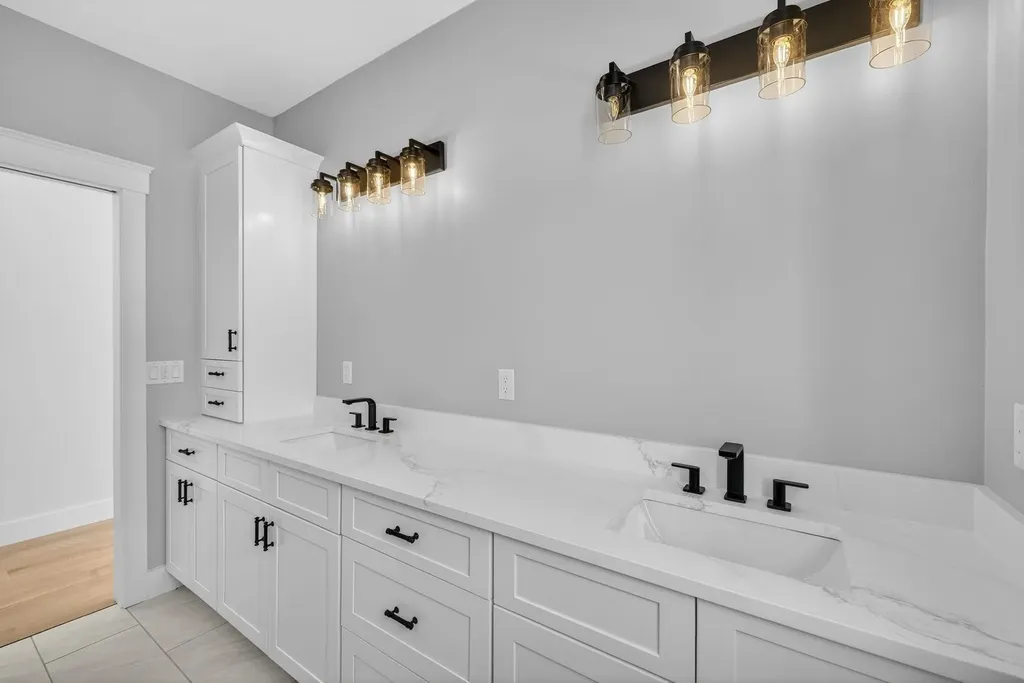 258 North Amherst Road Bedford NH 03110