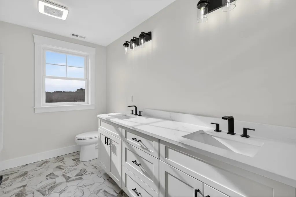 258 North Amherst Road Bedford NH 03110