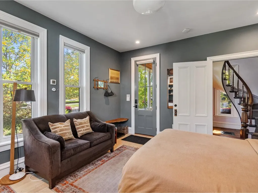 49 Mansfield Avenue Burlington VT 05401