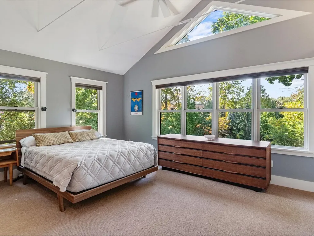 49 Mansfield Avenue Burlington VT 05401