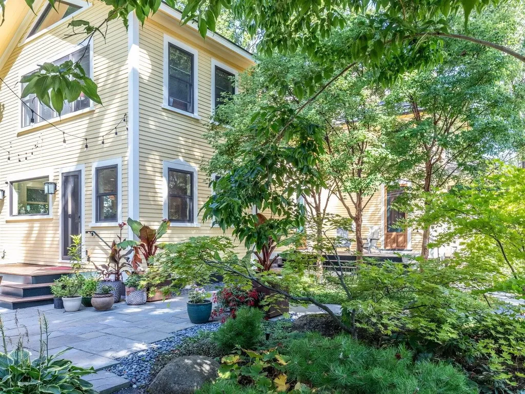 49 Mansfield Avenue Burlington VT 05401